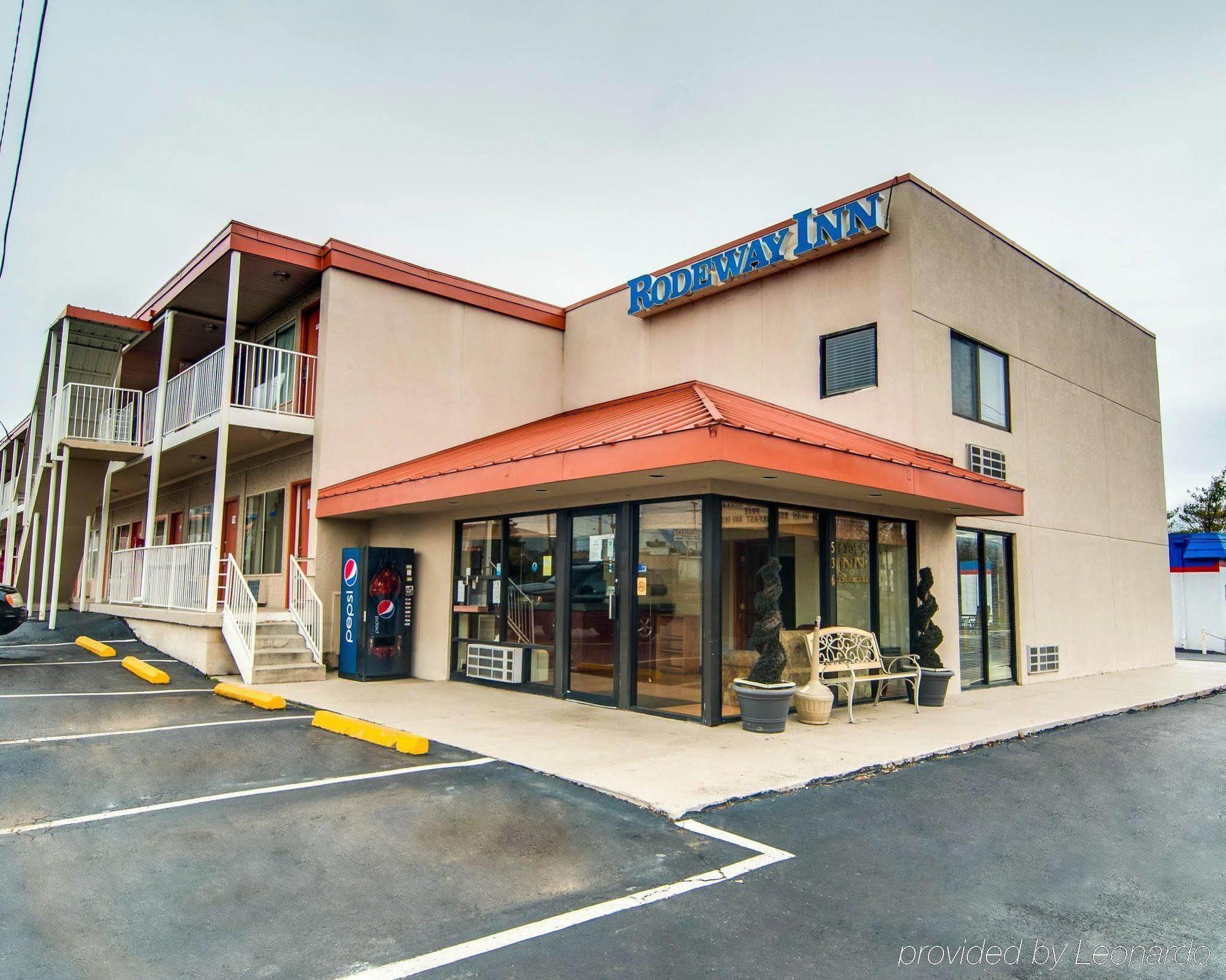 Rodeway Inn Civic Center Roanoke Exterior foto